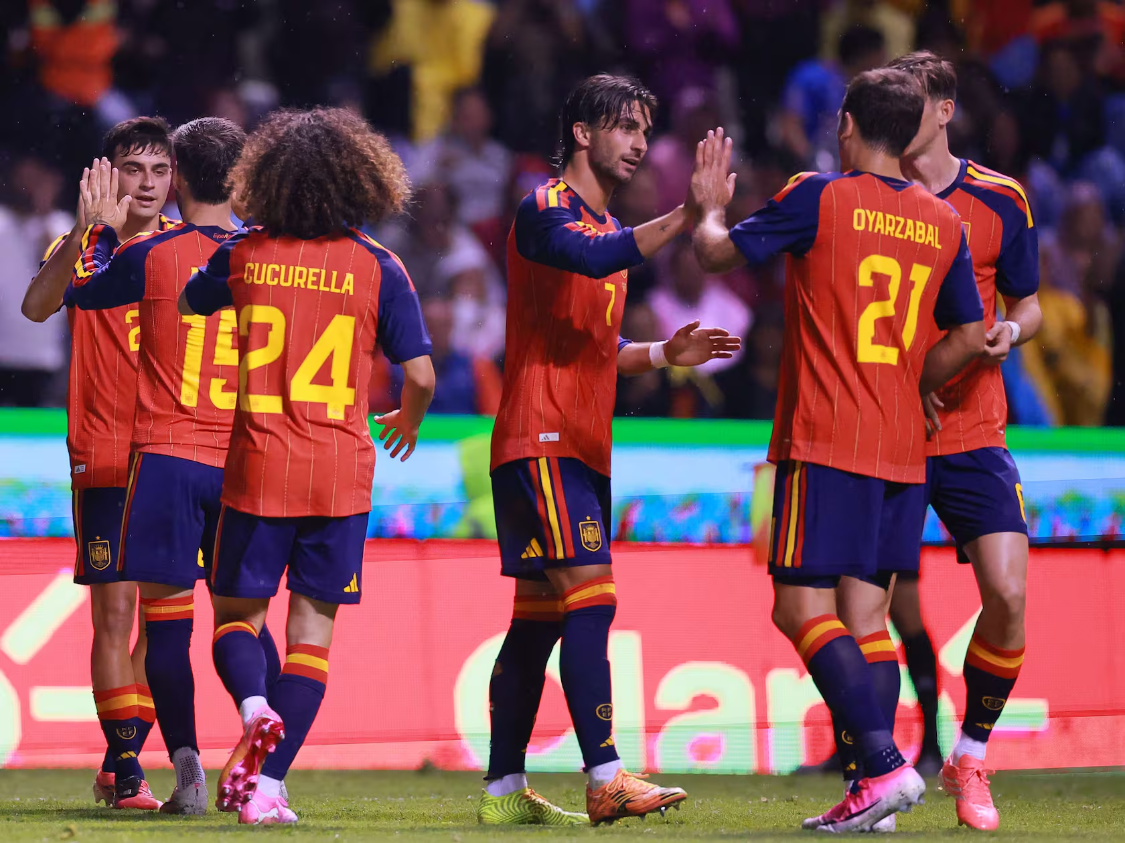 西班牙最大反差！巴萨双子星天差地别！一个封神一个被骂惨