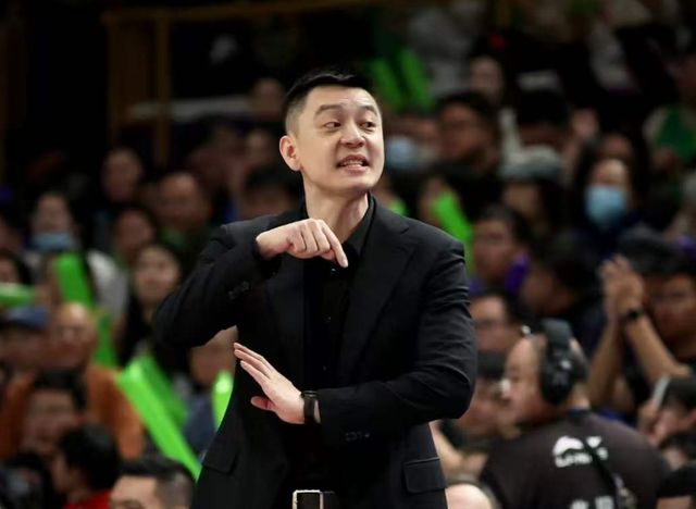 终于搞懂了！男篮不用周琦、赵睿、张镇麟、胡明轩，原因就这几点