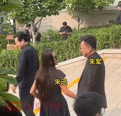 刘翔海外“躺平”真相：凭终身合同年入千万，躲开谩骂，活成“人间清醒”