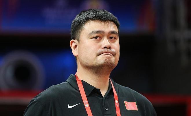 拉菲尼亚屡失良机!新援处子球亚马尔替补点射,巴萨5